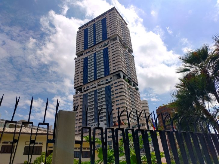 The Waterford Diamond Tower